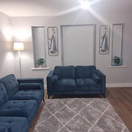 Apartament Fob's Place